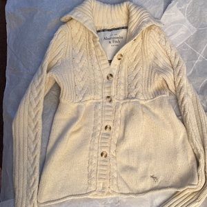 Abercrombie & Fitch sweater